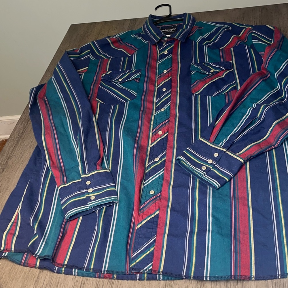 Vintage wrangler pearl snap long sleeve shirt